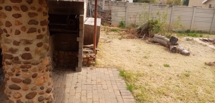 3 Bedroom Property for Sale in Songloed North West